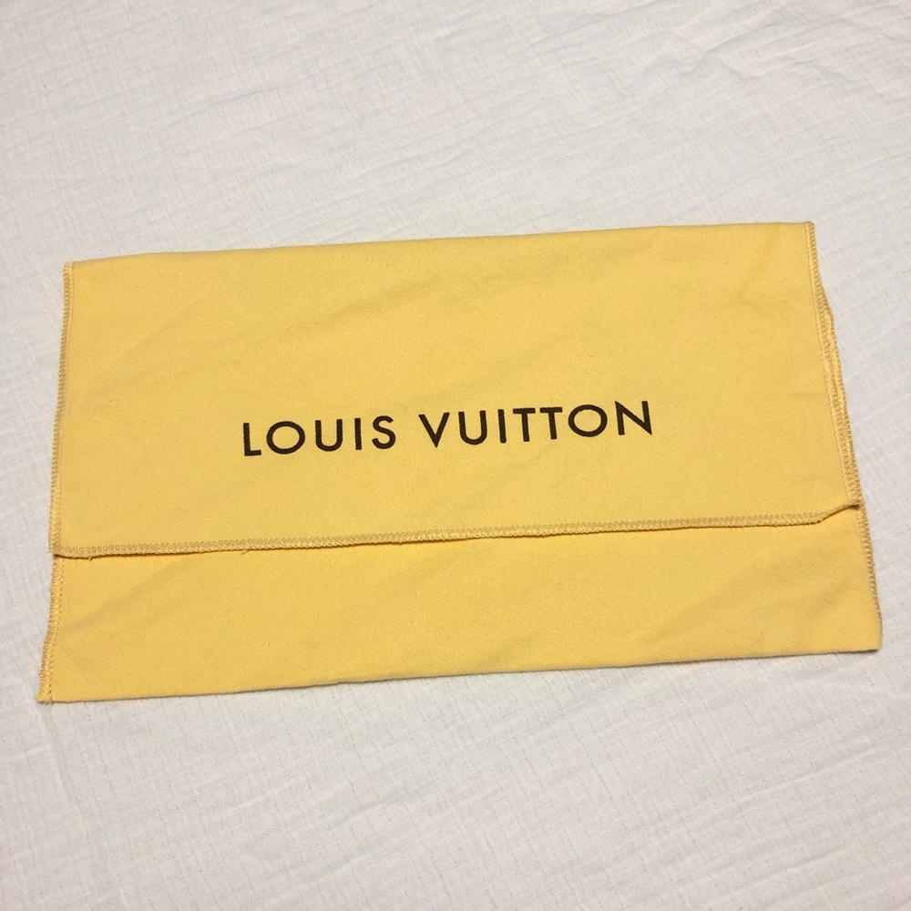 Louis Vuitton | small envelope dust bag